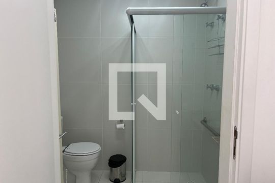 Banheiro de kitnet/studio à venda com 0 quarto, 19m² em Vila Mariana, São Paulo