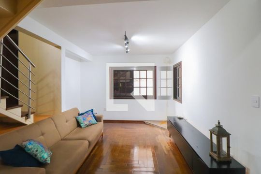 Sala de casa à venda com 3 quartos, 185m² em Cristo Rei, São Leopoldo