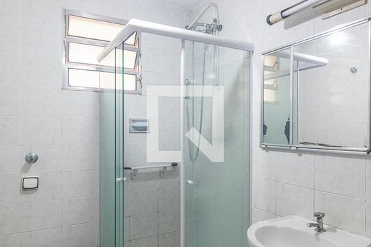 Banheiro de casa à venda com 3 quartos, 244m² em Vila Curuca, Santo André