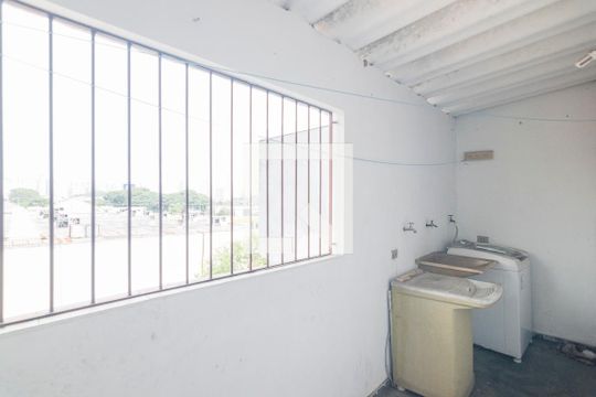Área de Serviço de casa à venda com 3 quartos, 244m² em Vila Curuca, Santo André