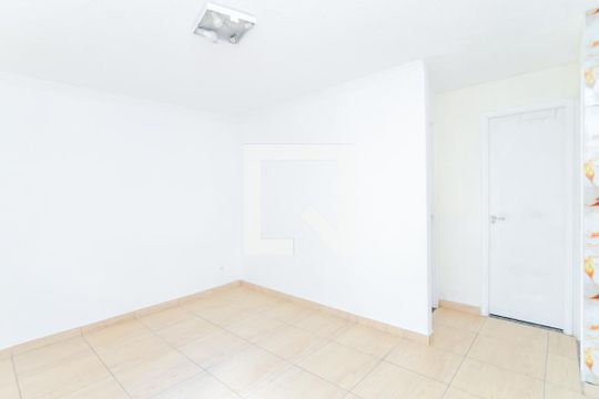 Sala de apartamento para alugar com 2 quartos, 42m² em Vila Alzira, Guarulhos