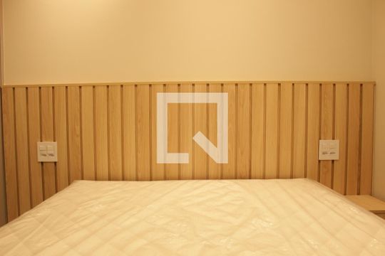 Quarto de apartamento à venda com 1 quarto, 30m² em Pinheiros, São Paulo