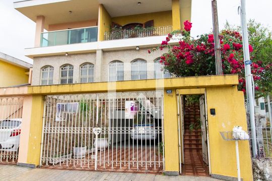 Fachada da Casa de casa à venda com 3 quartos, 300m² em Jardim Vila Galvao, Guarulhos