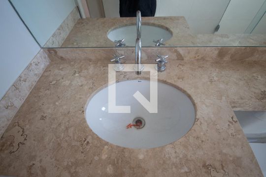 Banheiro da Suíte 3 de apartamento para alugar com 4 quartos, 302m² em Subsetor Sul - 7 (s-7), Ribeirão Preto