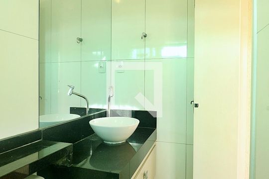 Suíte - Banheiro do Quarto 1 de casa à venda com 4 quartos, 393m² em Vila Camilópolis, Santo André