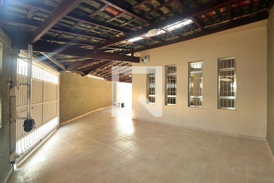 Garagem de casa à venda com 4 quartos, 393m² em Vila Camilópolis, Santo André