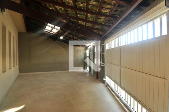 Garagem de casa à venda com 4 quartos, 393m² em Vila Camilópolis, Santo André