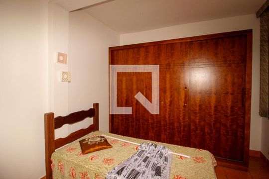 Quarto 1 de apartamento à venda com 7 quartos, 300m² em Renascença, Belo Horizonte