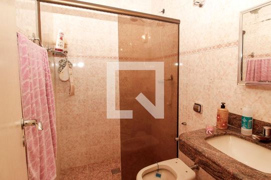 Banheiro de apartamento à venda com 7 quartos, 300m² em Renascença, Belo Horizonte