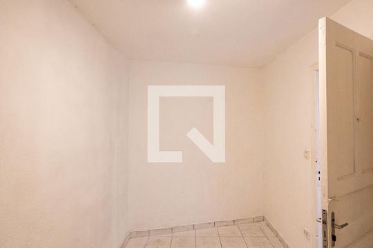 Quarto de casa para alugar com 1 quarto, 35m² em Vila Guarani (zona Sul), São Paulo