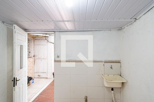 Lavanderia de casa para alugar com 1 quarto, 35m² em Vila Guarani (zona Sul), São Paulo