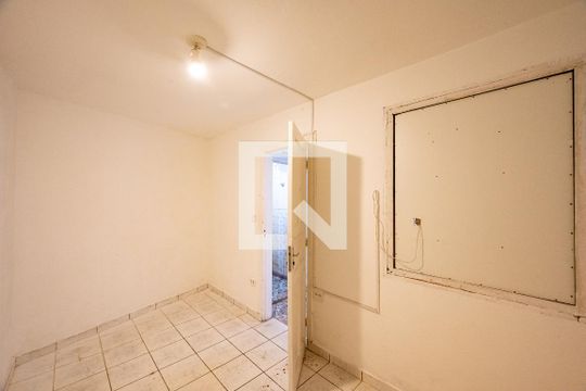 Quarto de casa para alugar com 1 quarto, 35m² em Vila Guarani (zona Sul), São Paulo