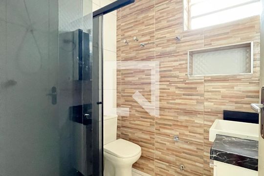 Banheiro de apartamento para alugar com 2 quartos, 50m² em Jardim Prudência, São Paulo