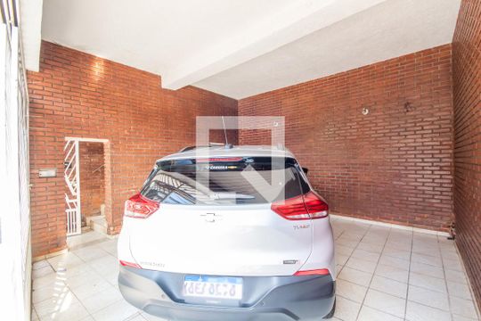 Garagem de casa à venda com 3 quartos, 200m² em Padroeira, Osasco