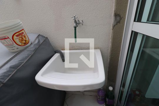 Área de Serviço - Tanque de apartamento para alugar com 3 quartos, 70m² em Parque das Nações, Santo André