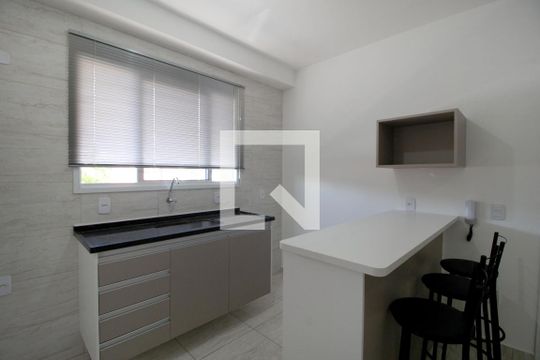 Cozinha de apartamento para alugar com 1 quarto, 35m² em Jardim Simus, Sorocaba