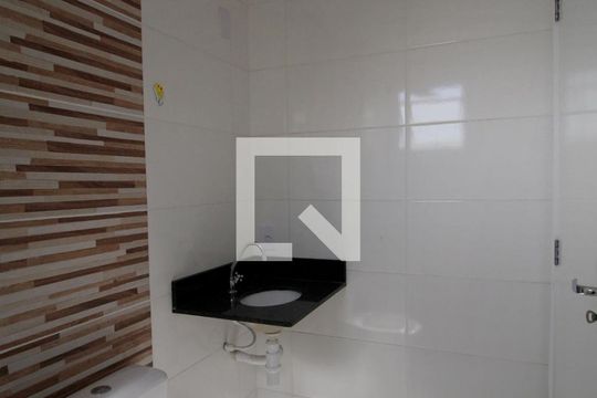 Banheiro de apartamento para alugar com 1 quarto, 35m² em Jardim Simus, Sorocaba