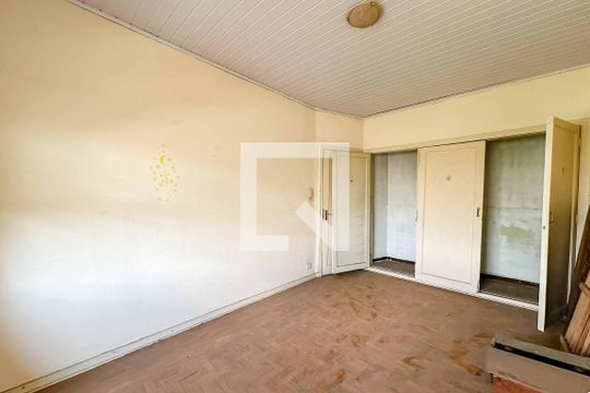 Quarto de casa à venda com 2 quartos, 105m² em Santa Teresinha, São Paulo