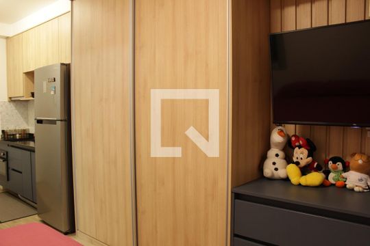 Quarto e Cozinha de kitnet/studio à venda com 1 quarto, 30m² em Pinheiros, São Paulo
