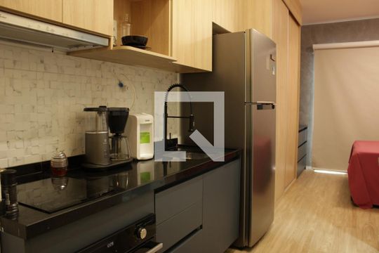 Cozinha de kitnet/studio à venda com 1 quarto, 30m² em Pinheiros, São Paulo