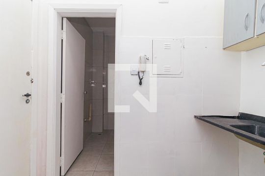 Cozinha de apartamento para alugar com 1 quarto, 50m² em Bela Vista, São Paulo