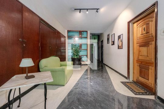 Hall de entrada de apartamento para alugar com 1 quarto, 50m² em Bela Vista, São Paulo