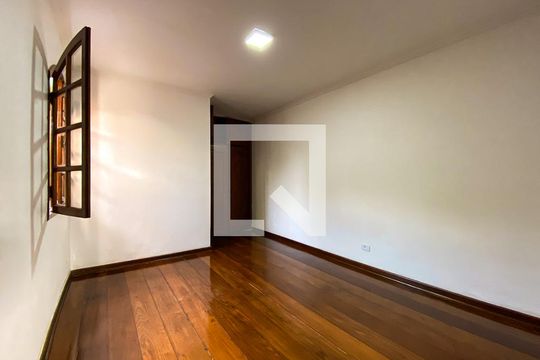 Quarto 1 de casa à venda com 7 quartos, 380m² em Caxingui, São Paulo