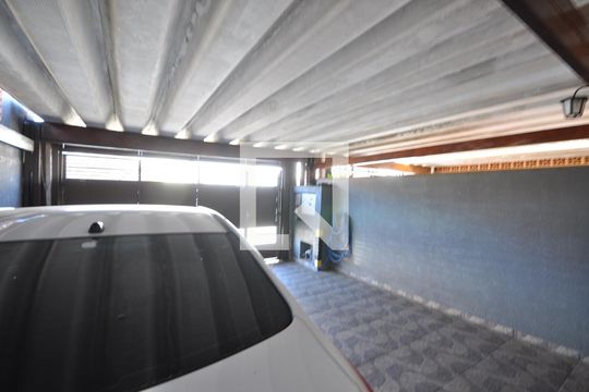 Garagem de casa à venda com 3 quartos, 200m² em Jaçanã , São Paulo