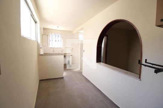 Área de Serviço de casa para alugar com 2 quartos, 90m² em Todos Os Santos, Rio de Janeiro