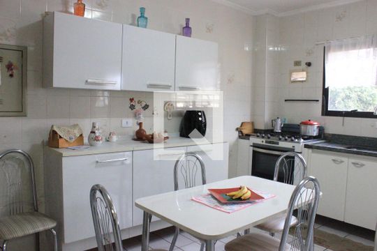 Cozinha de apartamento à venda com 2 quartos, 113m² em Picanço, Guarulhos
