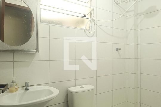 Banheiro de apartamento à venda com 3 quartos, 80m² em Vila Curuçá, Santo André