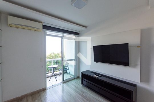Quarto de apartamento à venda com 1 quarto, 38m² em Camboinhas, Niterói