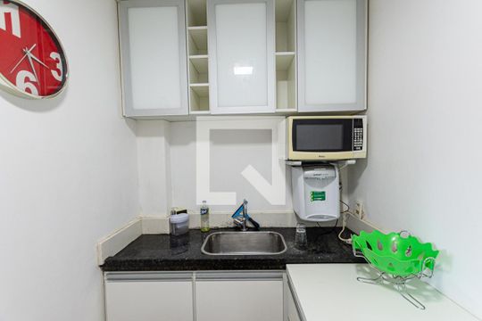Cozinha de apartamento à venda com 1 quarto, 38m² em Camboinhas, Niterói