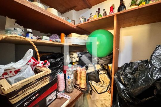 Deposito de casa à venda com 3 quartos, 224m² em Vila Camilopolis, Santo André