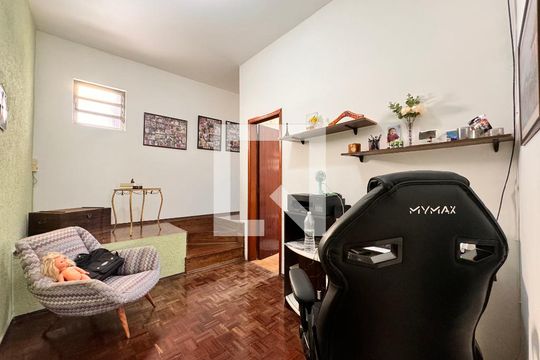 Corredor  de casa à venda com 3 quartos, 224m² em Vila Camilopolis, Santo André