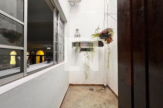 Área de Serviço de casa à venda com 3 quartos, 224m² em Vila Camilopolis, Santo André
