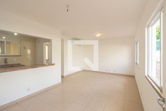 Casa de Condomínio para alugar com 2 quartos, 80m² em Campo Grande, Rio de Janeiro