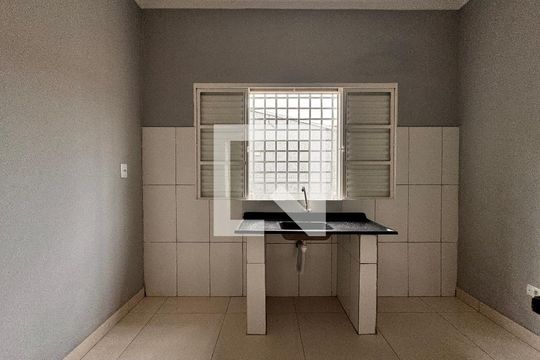 Cozinha de casa para alugar com 1 quarto, 45m² em Vila Luzita, Santo André