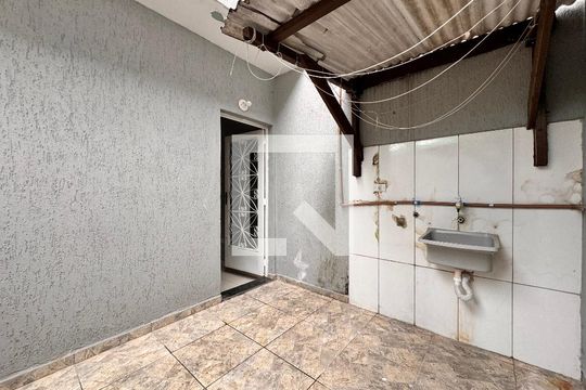 Lavanderia de casa para alugar com 1 quarto, 45m² em Vila Luzita, Santo André
