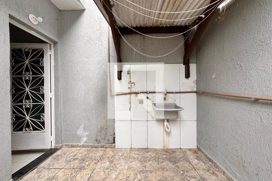 Lavanderia de casa para alugar com 1 quarto, 45m² em Vila Luzita, Santo André