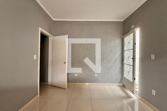 Sala de casa para alugar com 1 quarto, 45m² em Vila Luzita, Santo André