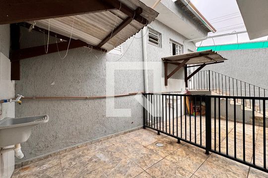 Lavanderia de casa para alugar com 1 quarto, 45m² em Vila Luzita, Santo André