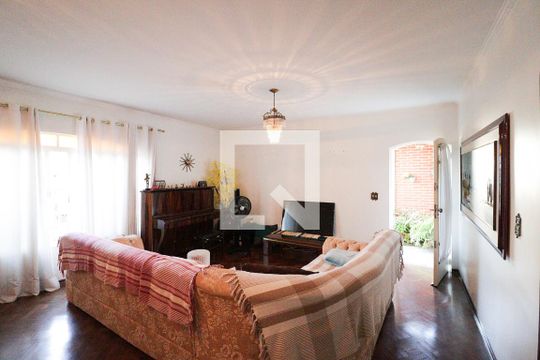 Sala de casa à venda com 3 quartos, 350m² em Vila Barbosa, São Paulo