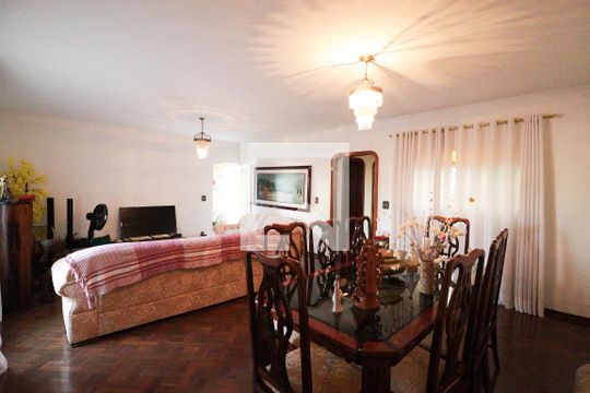 Sala de casa à venda com 3 quartos, 350m² em Vila Barbosa, São Paulo