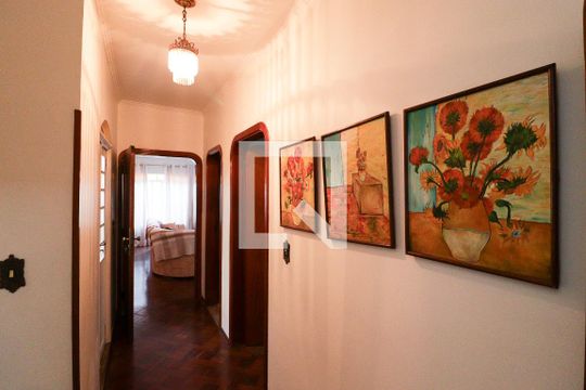 Corredor de casa à venda com 3 quartos, 350m² em Vila Barbosa, São Paulo