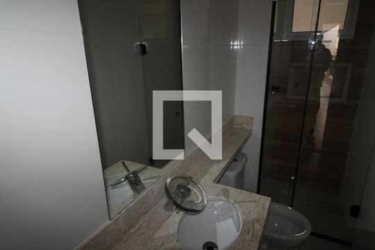 Banheiro de apartamento para alugar com 2 quartos, 40m² em Água Fria, São Paulo