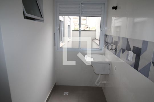 Sala / Cozinha / Área de Serviço de apartamento para alugar com 2 quartos, 40m² em Água Fria, São Paulo