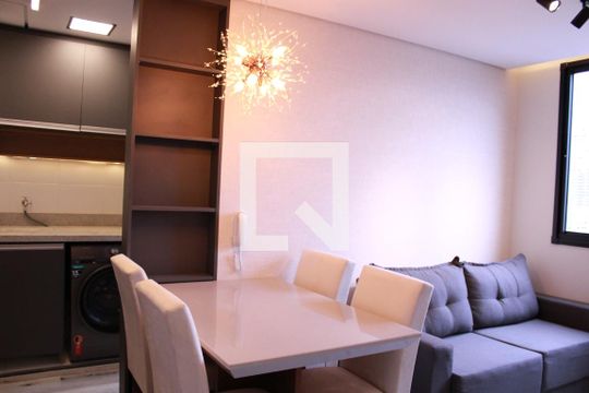 Sala de apartamento para alugar com 2 quartos, 34m² em Butantã, São Paulo