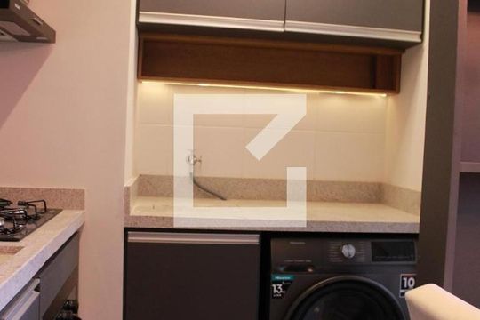 Cozinha de apartamento para alugar com 2 quartos, 34m² em Butantã, São Paulo