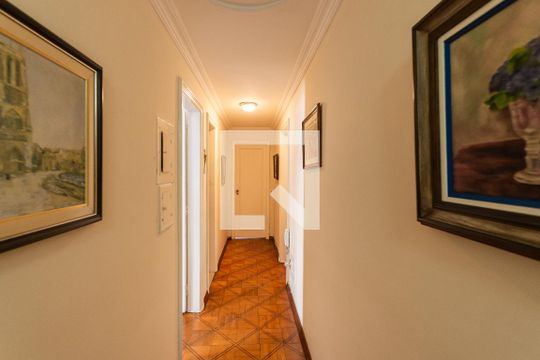 Corredor de apartamento à venda com 5 quartos, 440m² em Alto da Boa Vista, Rio de Janeiro